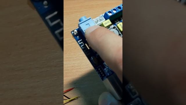 усилитель звука 2х50 Вт + 100 Вт саб смотреть онлайн