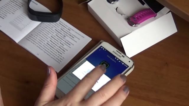 ОБЗОР: Фитнес-браслет с функцией измерения давления BIZZARO F330 смотреть онлайн