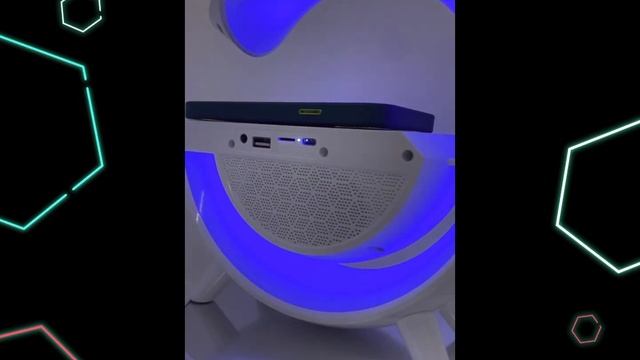 Luminária G com caixa de som e USB смотреть онлайн