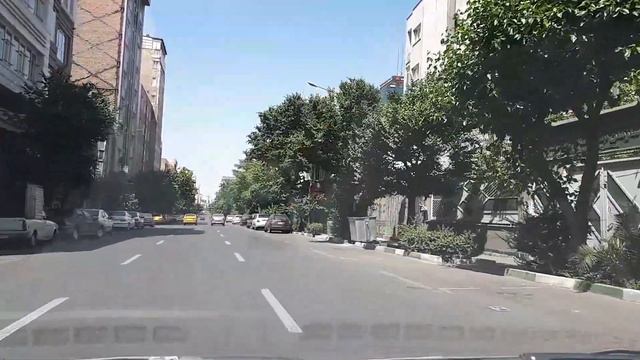 Driving on Somayyeh street- Tehran 2021 смотреть онлайн