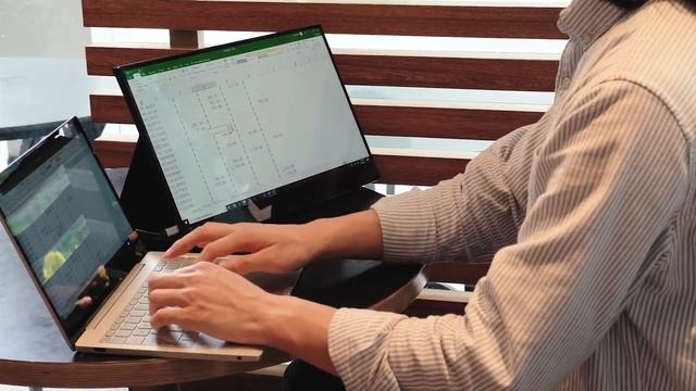 Ananta | A 17 3 inch Touchscreen Portable Monitor смотреть онлайн