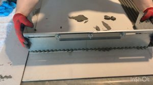 Весь процесс нанесения клея на керамогранит