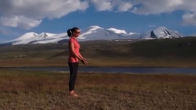 Сурья Намаскар - приветствие Солнцу смотреть онлайн