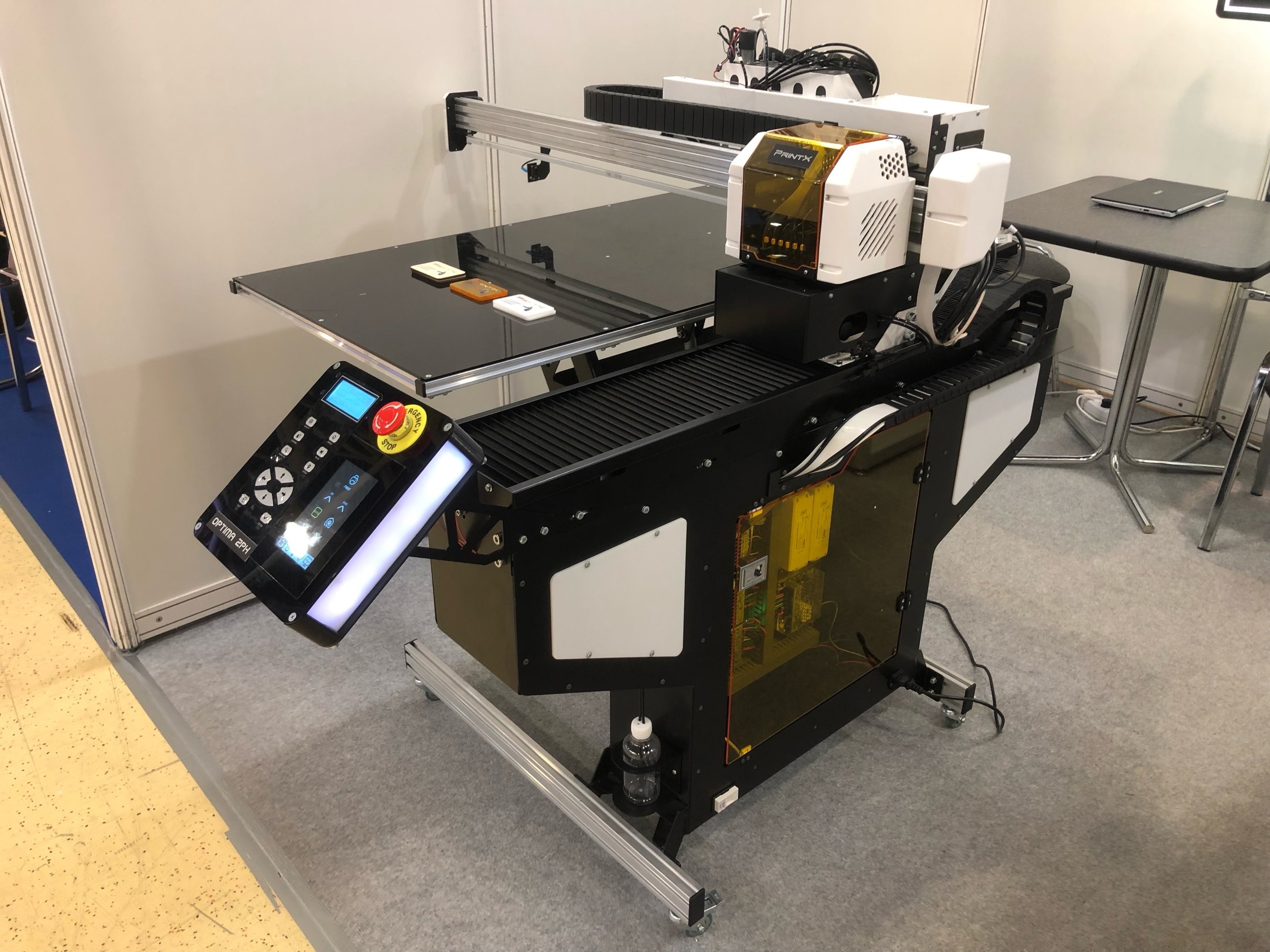 Итак небольшой анонс нашего нового принтера "Optima" или по-русски "Ипполит Матвеевич" смотреть онлайн