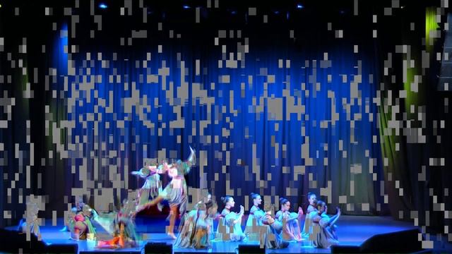 Ниточка шёлка.