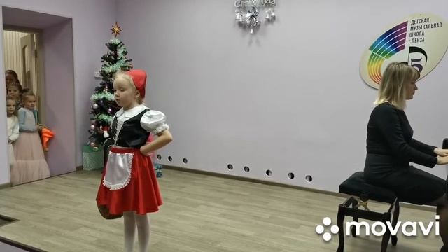 Полкова Полина - «Песенка Красной Шапочки» муз. Л.Маковской, сл. И.Черницкой смотреть онлайн