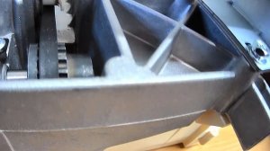 ARTIZANTRAINING BROTHER INNOVIS 10  REMOVING THE BACK COVER