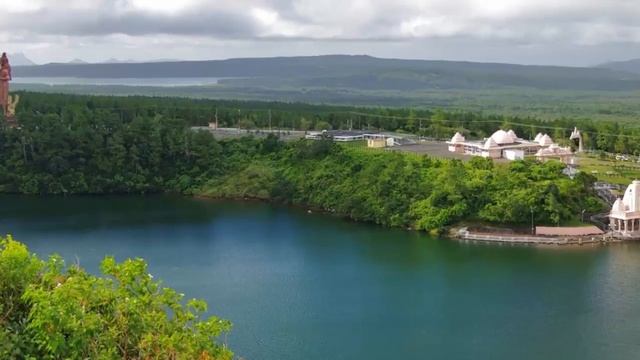 Underwater waterfall and 12 other Mauritius must-sees смотреть онлайн
