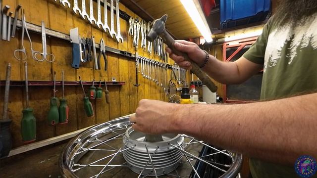 СБОРКА С НУЛЯ НОВЫХ КОЛЕС МОТОЦИКЛА ЯВА ! JAWA 350! смотреть онлайн