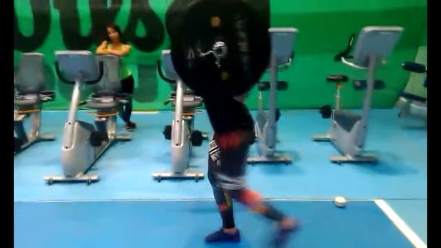 девочки тестируют Теннис Холл смотреть онлайн