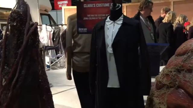 MEETING PETER CAPALDI AND MICHELLE GOMEZ!!! - Doctor Who Festival Vlog Part 2 смотреть онлайн