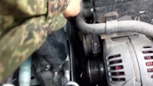 Установил короткий ремень генератора в обход шкива компрессора кондиционера Шкода Октавия А5 FL