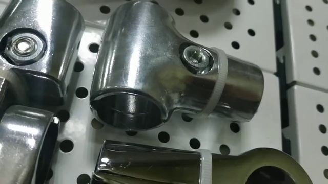 Крепеж Т-образный для двух труб диаметром 25мм