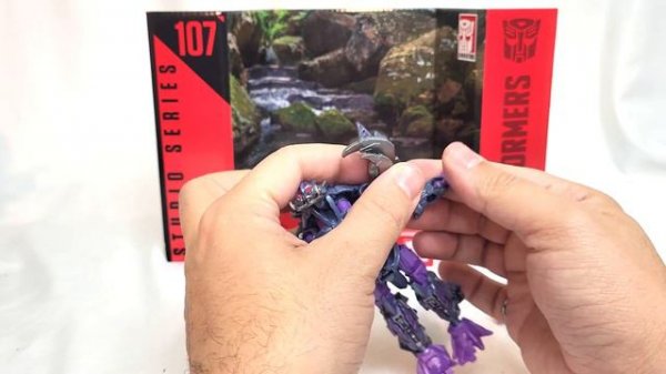 Conversion Conversations: Transformers Generations Studio Series 107 RotB Predacon Scorponok