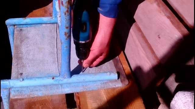 Делаем скамейку в палисадник своими руками быстро и легко