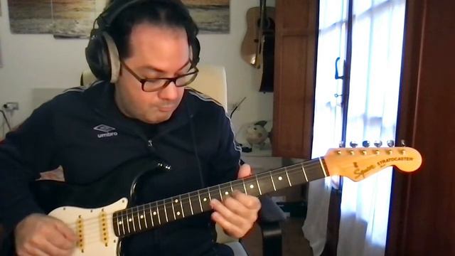 Squier JV - Stratocaster смотреть онлайн