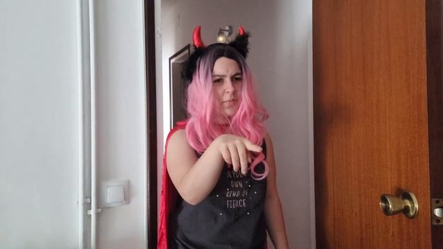 СТРАННОСТИ НА ХЭЛЛОУИНЕ И КАСТАНЬЯДА смотреть онлайн