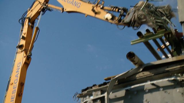 Liebherr - Crawler Excavator R 954 C Litronic Demolition During An Operation Near Frankfurt