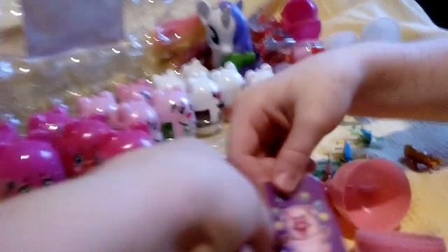 ЧТО ТАМ #Сюрприз яйцо Хрюшка, что в ней есть и что можно сделать из этих яйц смотреть онлайн