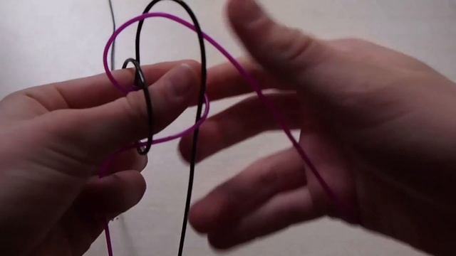 Плетем легкий браслетик из цветных трубочек "Скуби Ду"/Scourge bracelet of colored light tubes смотреть онлайн