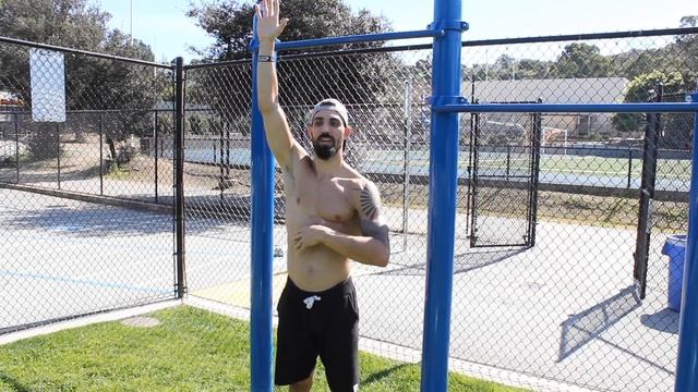 Passive Hang - FULL BODY STRETCH to improve POSTURE and Shoulder Health смотреть онлайн