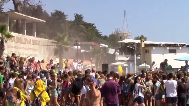 Фестиваль красок Холи краски Сочи колорфест смотреть онлайн