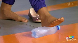 Упражнения от боли при пяточной шпоре. Жить здорово! Фрагмент выпуска от 05.06.2017