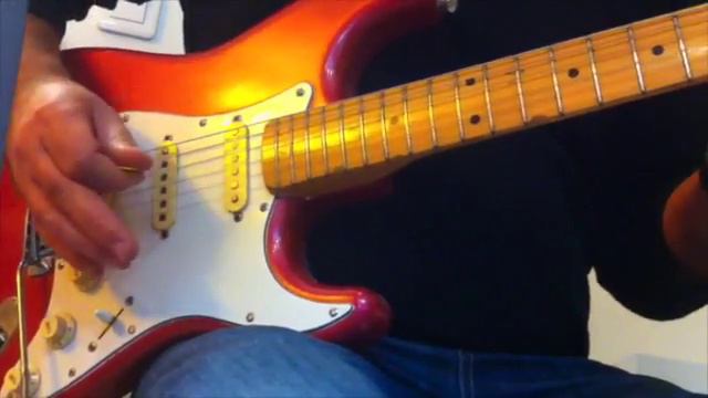 SQUIER STRATOCASTER SQ 1984 смотреть онлайн
