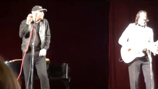 дуэт "Со Скрипом" - Sixteen tons in Metrosroy смотреть онлайн