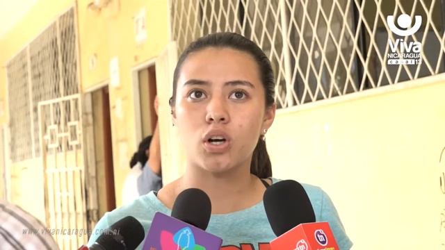 Estudiantes del Rigoberto López Pérez son capacitados en el uso tecnológico смотреть онлайн