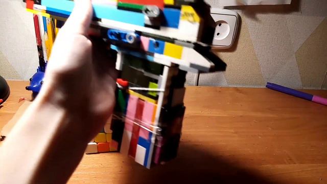 пистолет из лего смотреть онлайн