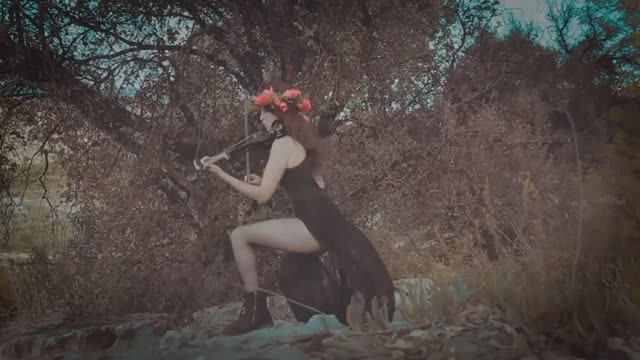 Caitlin De Ville - Hunter's Moon vs. Dance Macabre (Electric Violin Cover) смотреть онлайн