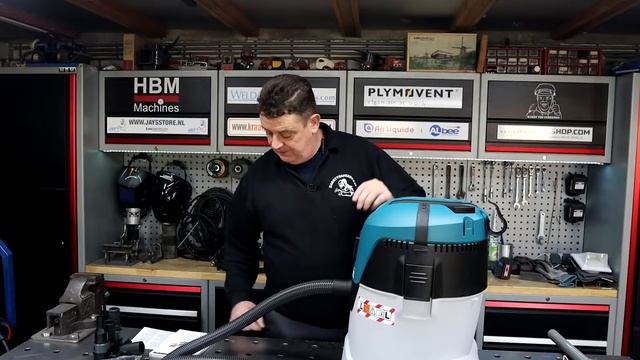 Een Makita VC2512L Bouwstofzuiger gekocht unboxing en eerste indruk. смотреть онлайн