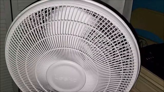 Lasko Electric Fan S16200 - Test смотреть онлайн