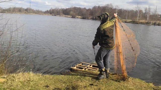 ПОЙМАЛИ 2 ЩУКИ на кастинговую сеть! смотреть онлайн