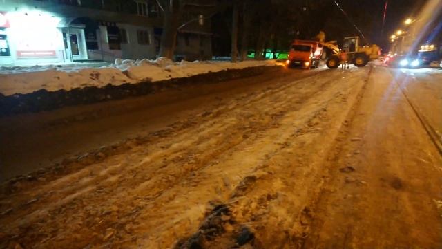 Чистка снега на Огородной смотреть онлайн
