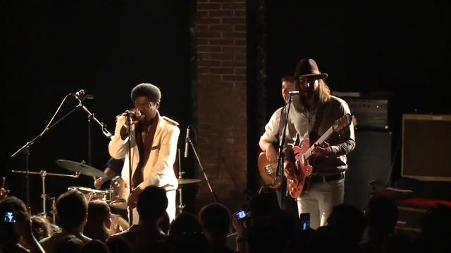Charles Bradley - No Time For Dreaming - Live In Paris 07.2011
