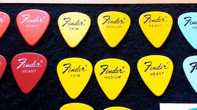 Vintage Guitar Picks - 6.4 Fender 1980's Solid Colors смотреть онлайн