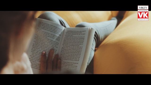 В. Корженевский (Vikey) читает стих "Я тебе расскажу про мои дороги..." М. Привольной, 0+ смотреть онлайн