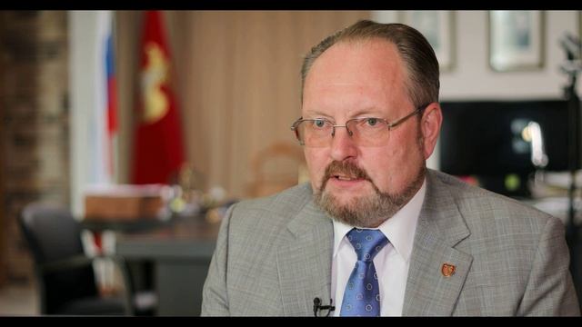 Начальник Главгосэкспертизы России Игорь Манылов об управлении данными и XML-формате смотреть онлайн