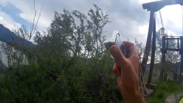 Через подвесной мостик на водопад смотреть онлайн