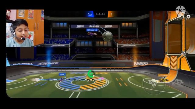 Playing Rocket League Sideswipe (Facecam) смотреть онлайн