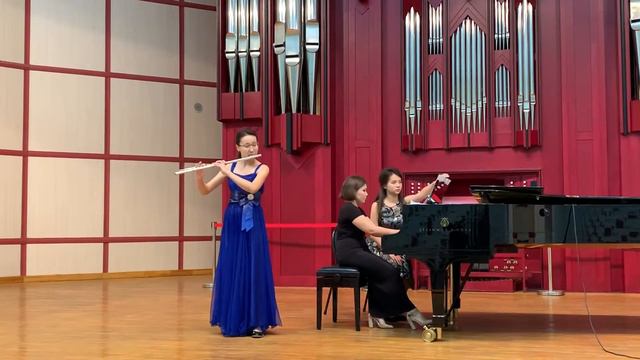 Ж. Ибер - Концерт для флейты с оркестром, 1 ч. смотреть онлайн