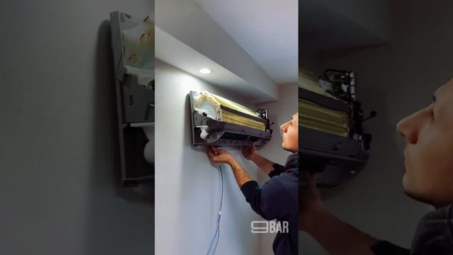 Установка кондиционера Самсунг. На R32 фреоне. смотреть онлайн