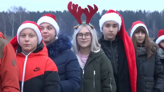 Новогоднее поздравление от 8с (2018/19) смотреть онлайн