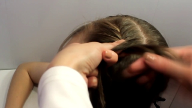 Прическа греческа коса в школу. Объемная вечерняя прическа на выпускной на длинные волосы. смотреть онлайн