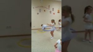 Крутим обруч правильно в 6 лет