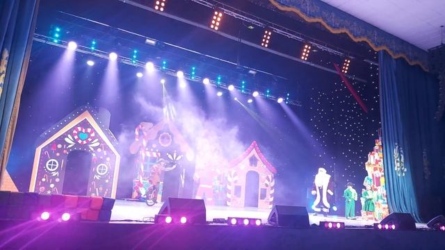 My memories: @ Лучшее Новогоднее шоу Мурата Мутурганова "Новогодние зомби" 28.12.2022г. смотреть онлайн