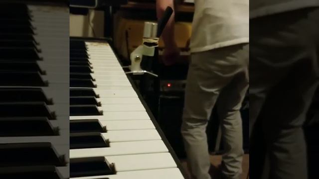 Fender Rhodes Jetsons Improvisation Featuring Clavinet D6 Funk Improvisation смотреть онлайн