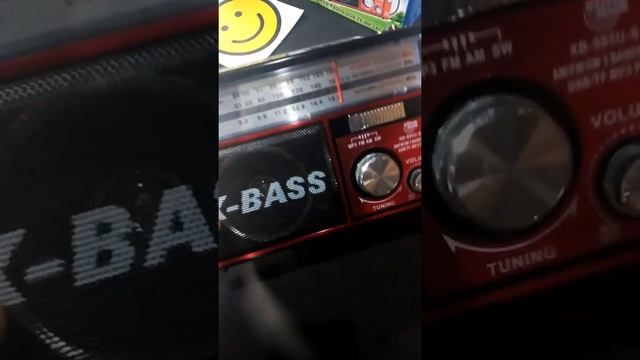 Unboxing a Portable solar/rechargeable FM/AM Radio/USB/SD/TF/MP3 Player/LED Torch Light from LAZADA смотреть онлайн